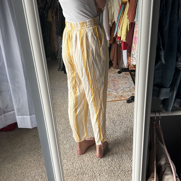 Flow pants with elastic waist - Picture 2 of 2